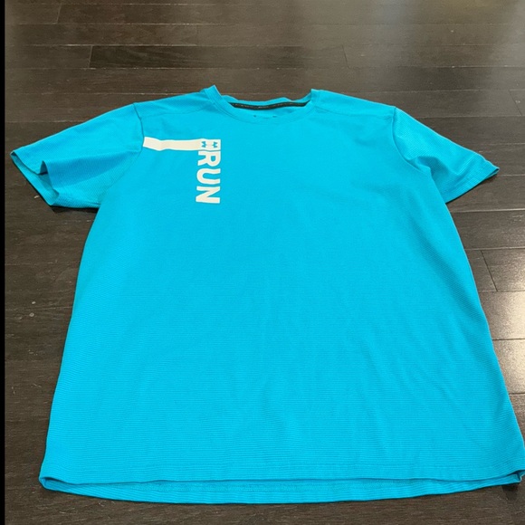 Under Armour running t-shirt - Picture 1 of 3